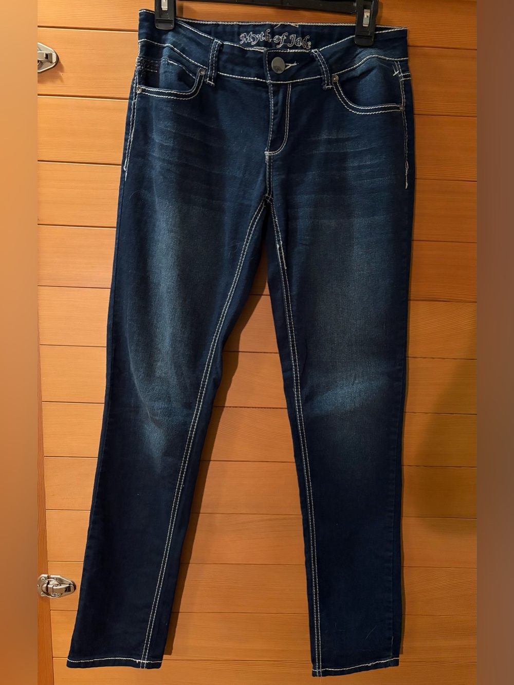 Myth of Jade Women’s Size 6 Dark Wash Skinny Jeans NWOT White Contrast Stitch